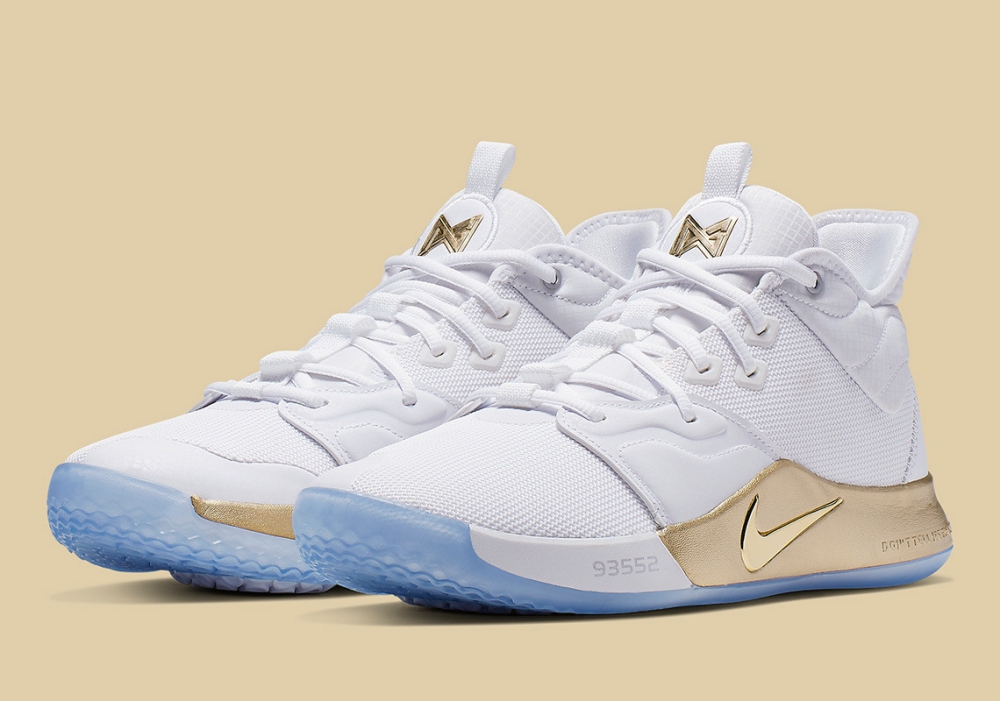 Nike pg 3 nasa moon landing online